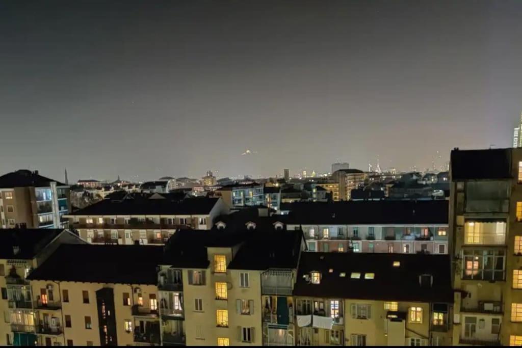 Amazing With View Near Metro Apartment